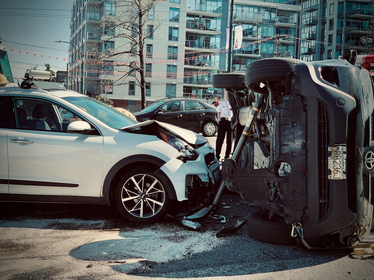 Perito de accidentes de trafico coche con danos tras un accidente de tra – PERITOS JUDICIALES
